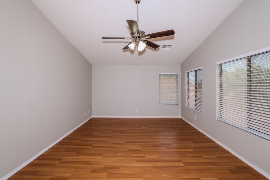Building Photo - 10757 W Angels Ln