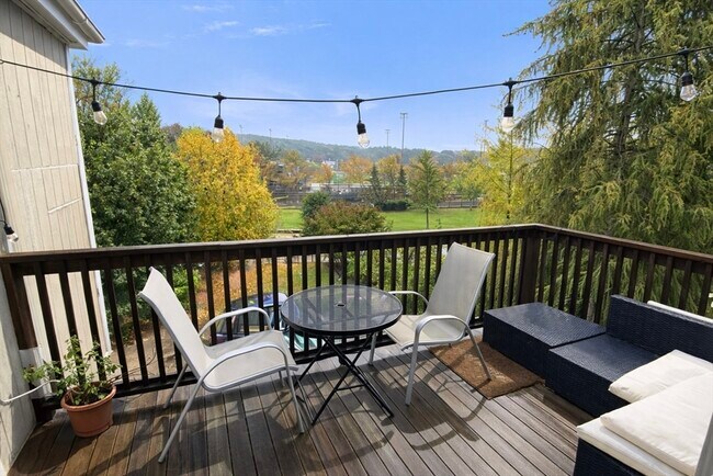 Building Photo - 30 Newbern St