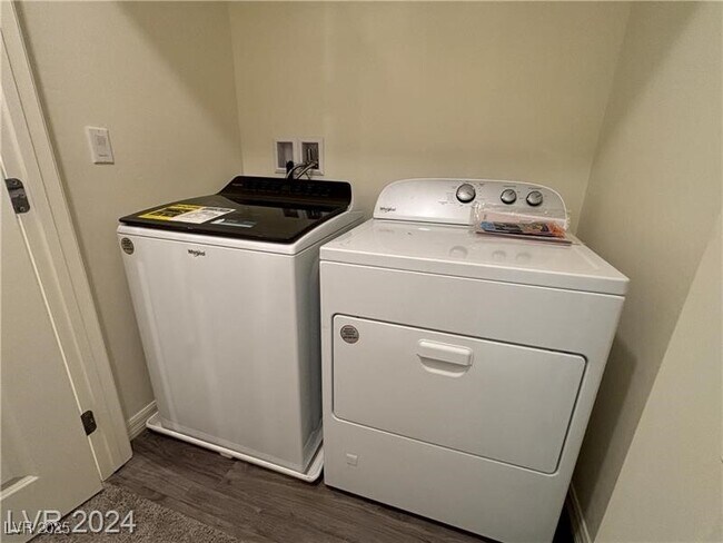 Building Photo - 6184 Pink Cosmos Ave