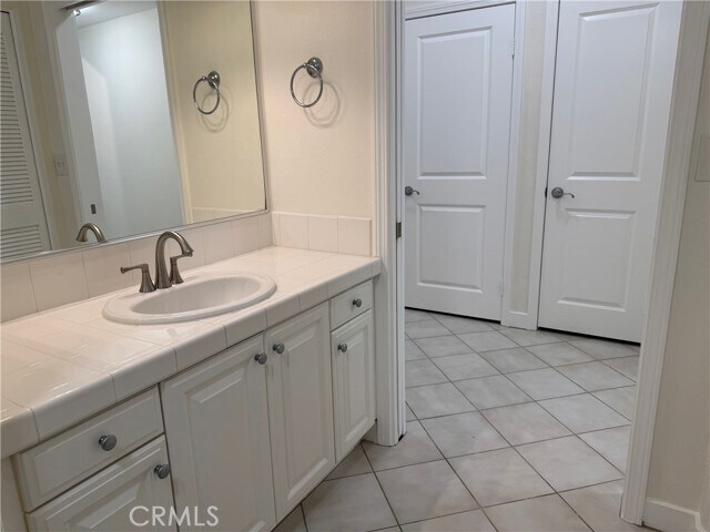 Building Photo - 1400 E Ocean Blvd