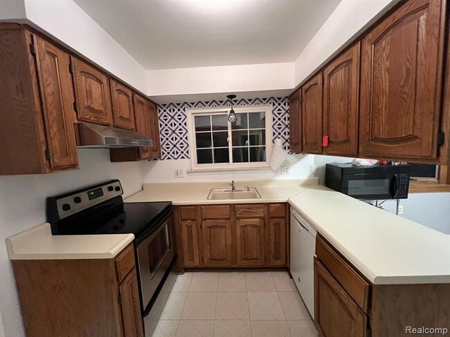 Building Photo - 13858 Arnold Dr