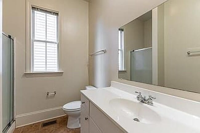 Building Photo - Spacious 3-Bedroom 3-Bath on Cary St.