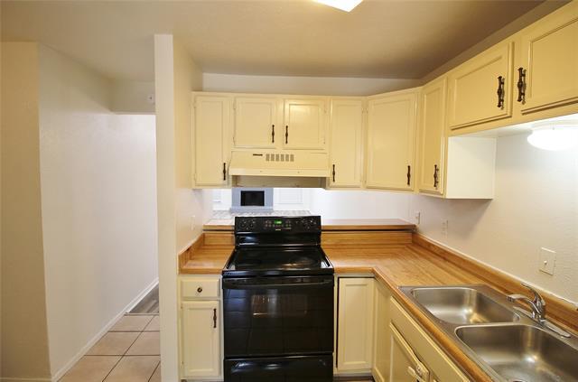 Building Photo - 1406 Butterfield Dr