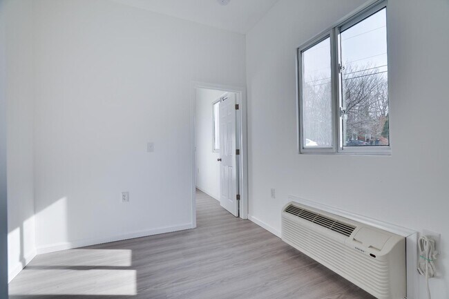 Building Photo - 9161 Brandywine Dr