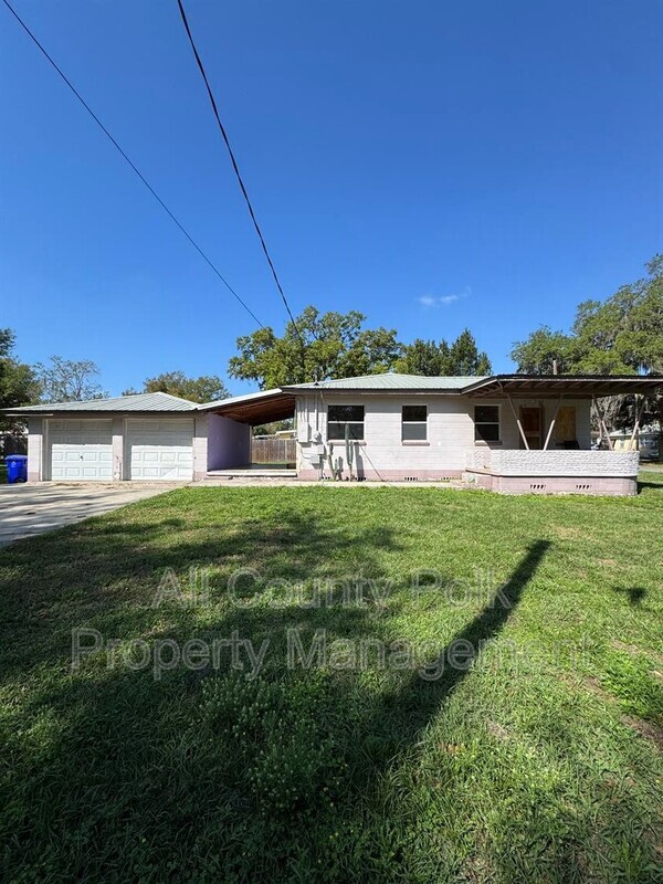 Building Photo - 745 E Valencia St