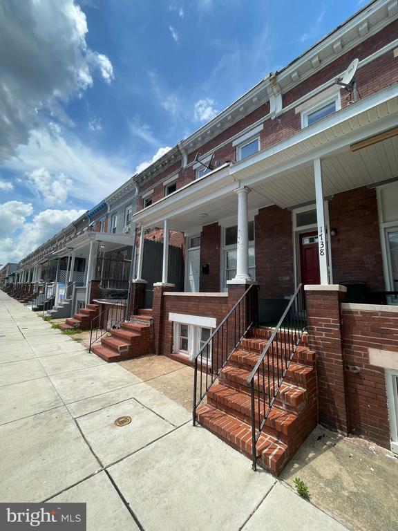 Building Photo - 1736 Darley Ave