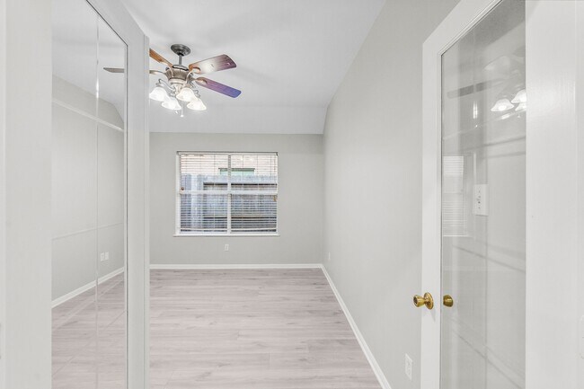 Building Photo - 155 N Wimberly Way