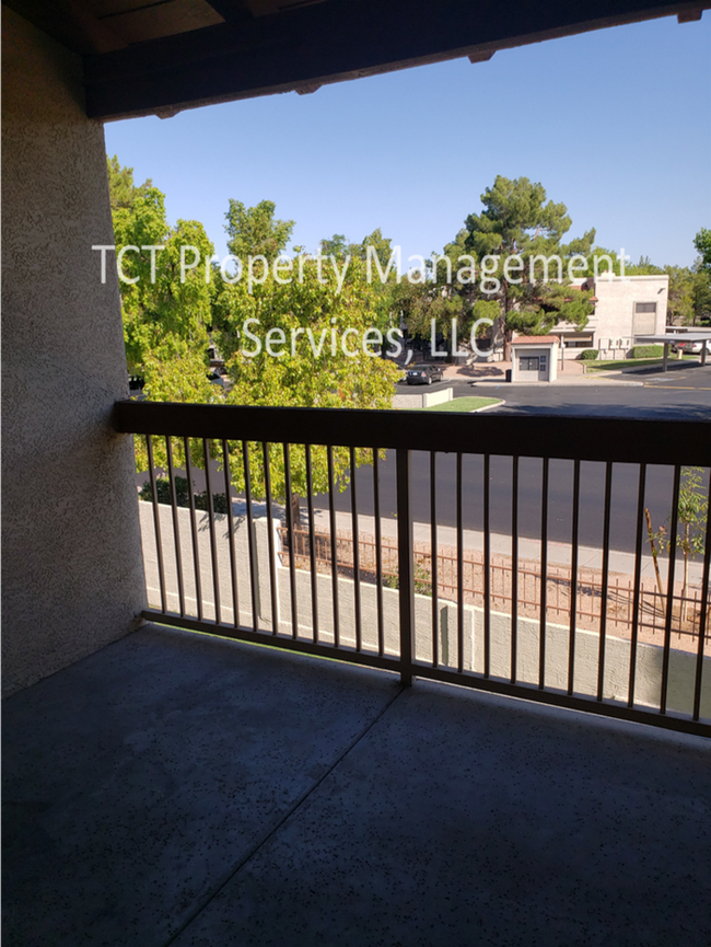 Building Photo - Two Bedroom Condo in Mesa!