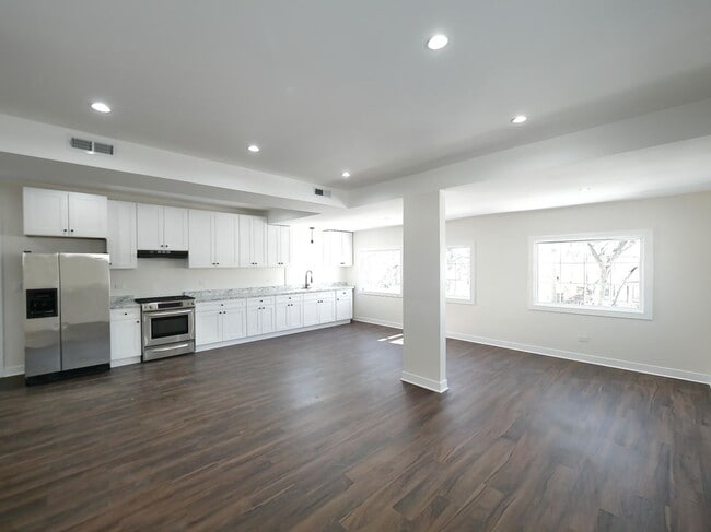 Building Photo - 149 N Waller Ave