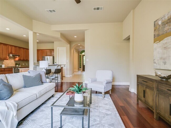 Building Photo - 2305 Gilia Dr