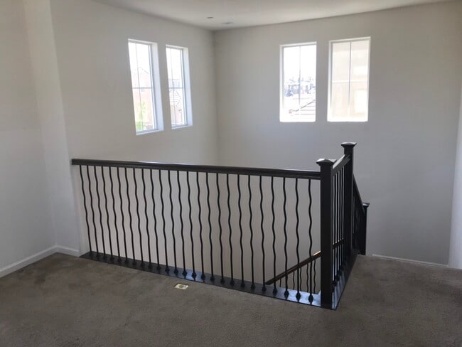 Building Photo - 1704 Brodea Ln