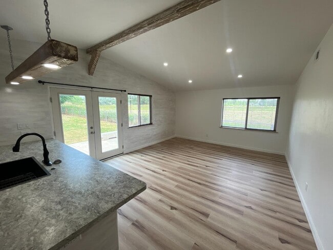 Building Photo - 229 Pennsylvania St