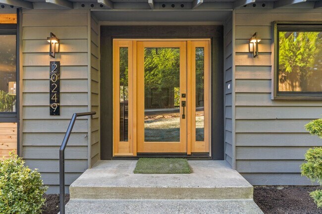 Building Photo - Luxury Executive Woodinville Retreat | Fully Renovated | Sauna | 1.84 Acres | Minutes to Microsof...