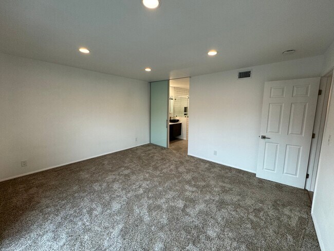 Building Photo - 431 N Alhambra Ave