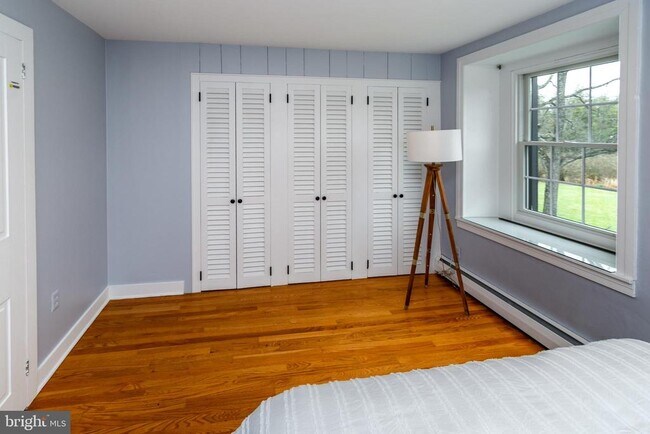 Building Photo - 180 Municipal Rd