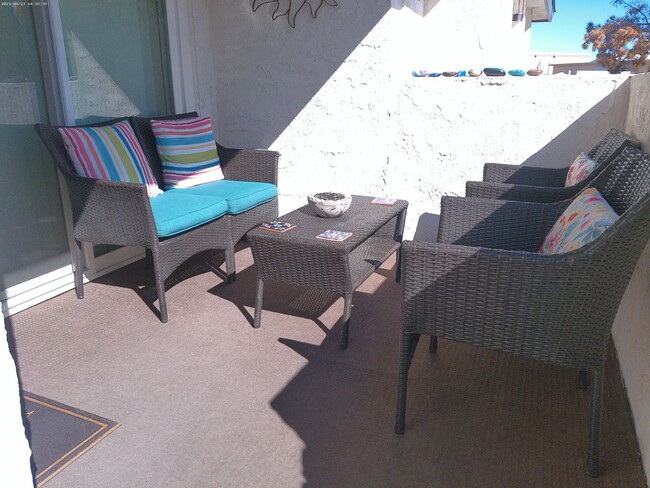 Building Photo - Beautiful updated condo in Los Lagos Upstairs unit. Available March 15 to Dec 31st 2026