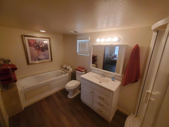 Building Photo - 7789 Mockingbird Dr