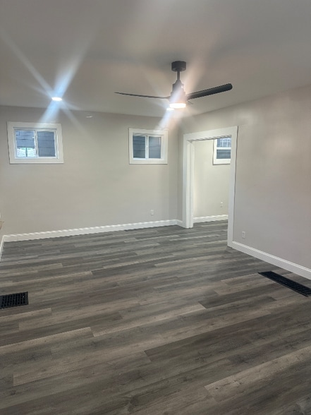 Building Photo - 1277 E 18th Ave