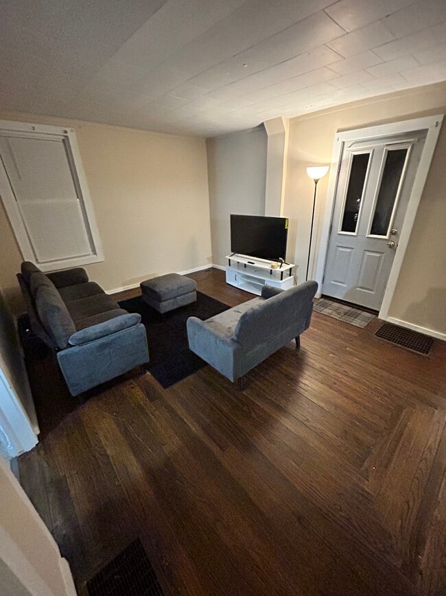 Building Photo - 171 W Seneca St