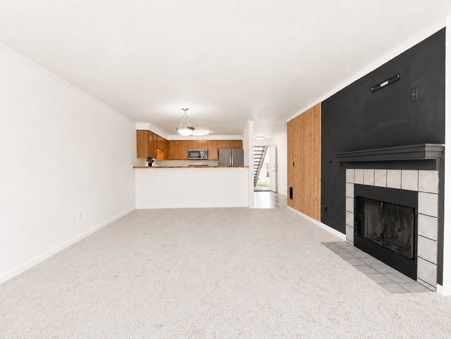 Building Photo - 510 SE 157th Ave