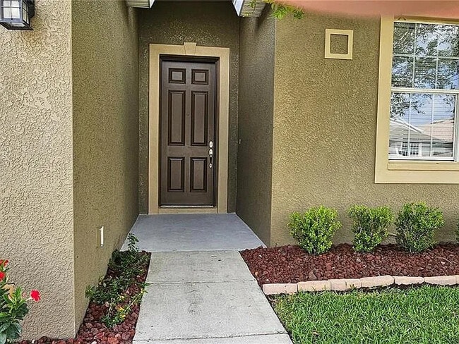 Building Photo - 2528 Ladoga Dr