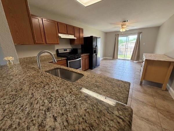 Building Photo - 213 Spring Branch Dr