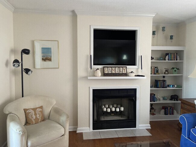 Building Photo - Fully Furnished rental in Pelletier