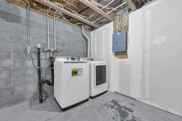 Building Photo - 8326 Bruntsfield Rd