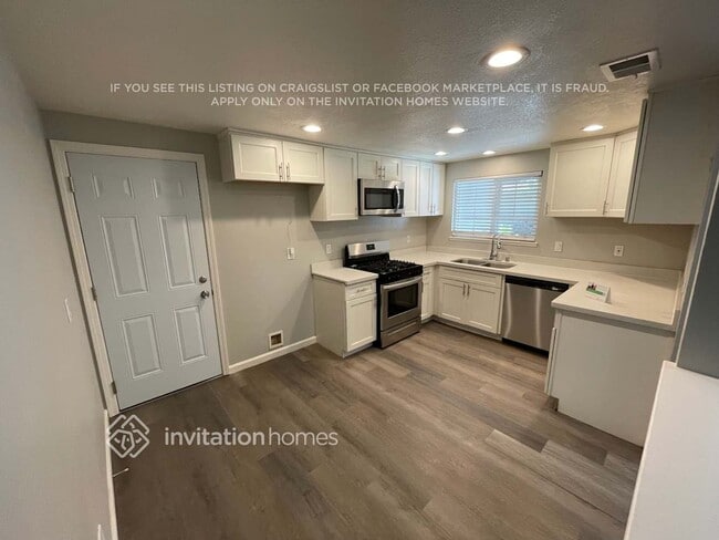 Building Photo - 259 Azores Ct