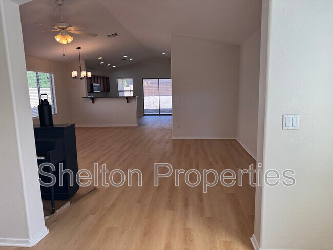 Building Photo - 12746 W Desert Mirage Dr