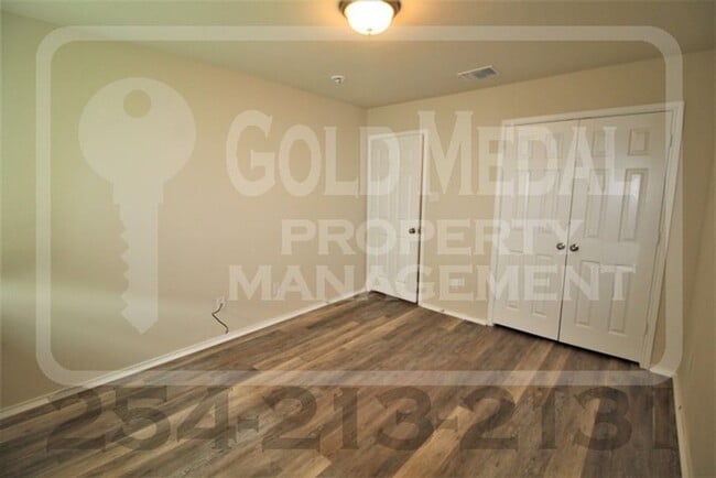 Building Photo - 6409 Cool Creek Dr