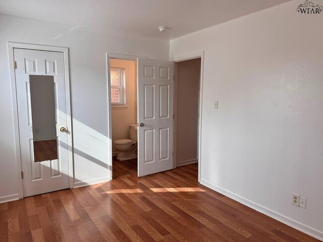 Building Photo - 1827 Eden Ln