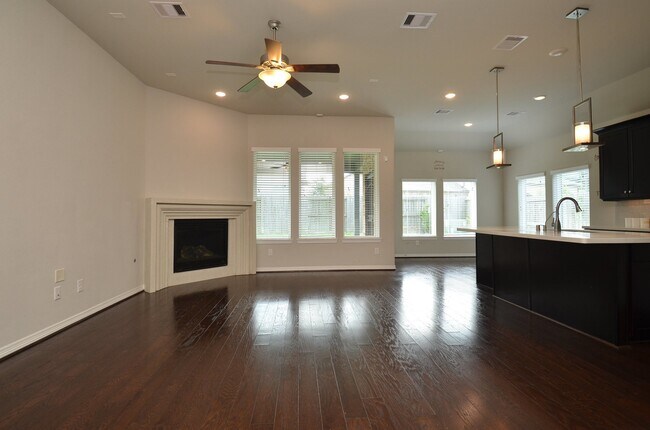 Building Photo - 11134 Honeysuckle Haven Dr