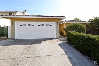 Building Photo - 100 Pelican Dr
