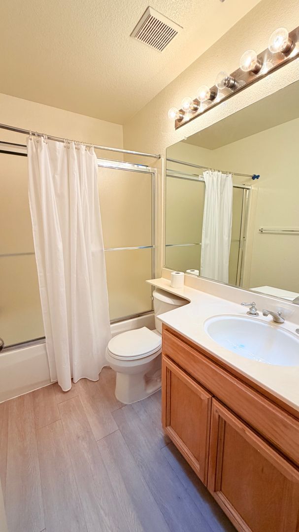 Building Photo - 400 McDonnel Rd