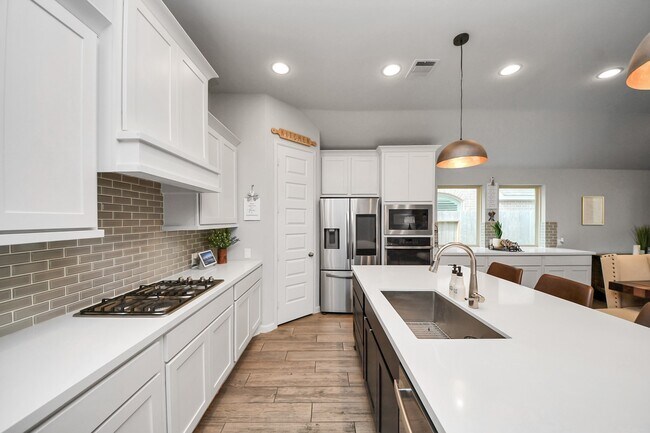 Building Photo - 1711 Rustling Creek Dr