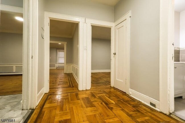 Building Photo - 19 Poe Ave