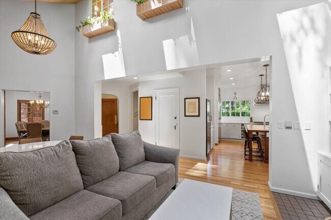 Building Photo - "Luxurious 5-Bedroom Spokane Retreat with Pool, Guest Suite, and Stunning Finishes!"