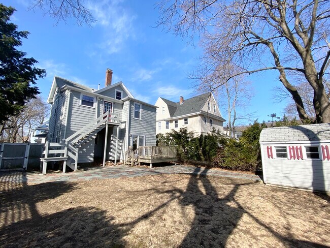 Building Photo - 9 Woodland St