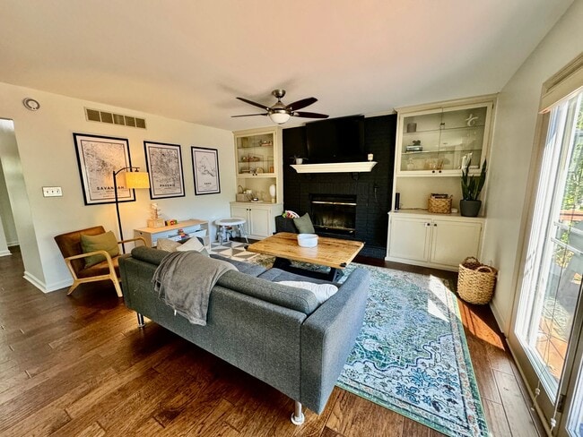 Building Photo - 4 Bedrooms with Finished Basement and Bonu...