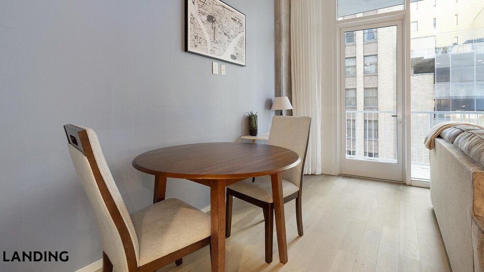 Building Photo - 143 E Commerce St