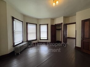 Building Photo - 825 Hamilton Blvd