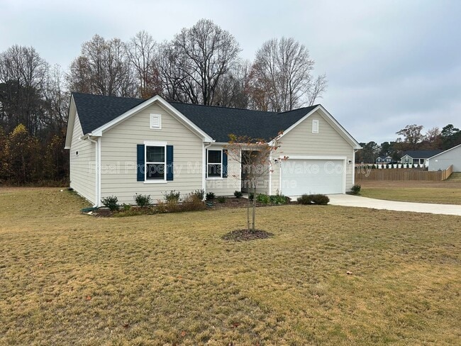 Building Photo - 403 St Clair Dr