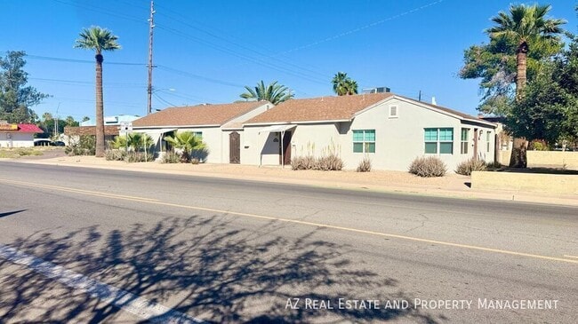 Building Photo - 1509 N 15th Ave