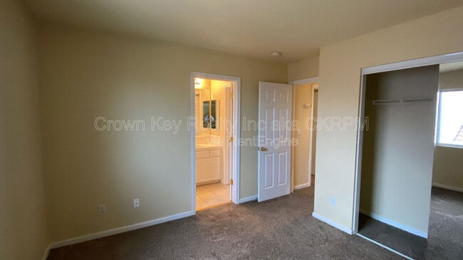 Building Photo - 1367 Gwerder St