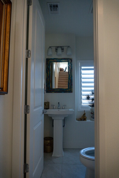 Building Photo - 3066 El Capitan Dr