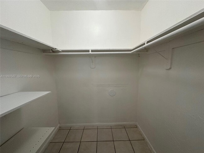 Building Photo - 1008 NW 45th Ave