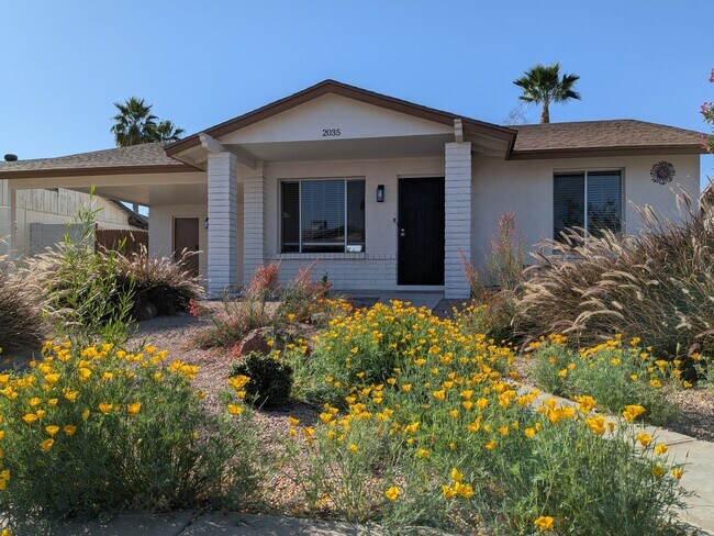 Building Photo - Cornell