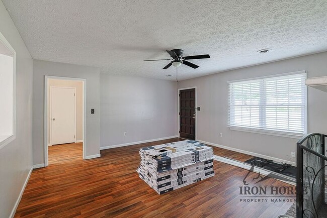 Building Photo - 229 N Burson Ave