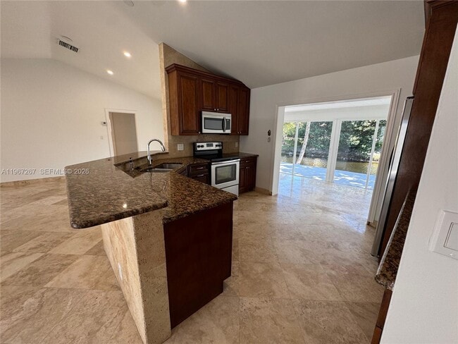 Building Photo - 332 NW 47th Ave